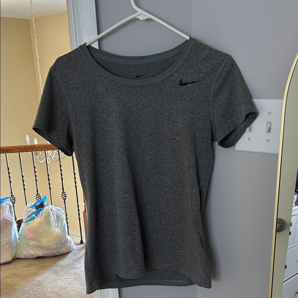 Nike Women's Dark Gray Short Sleeve Tee